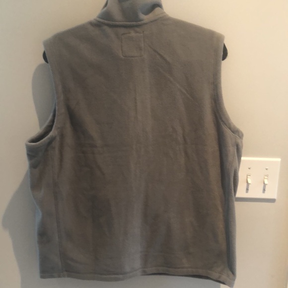 NWT!!!  NFL Patriots gray fleece vest! Size Large. - Picture 2 of 9